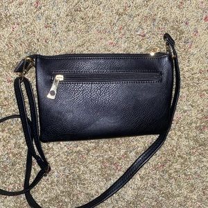 black michael kors crossbody